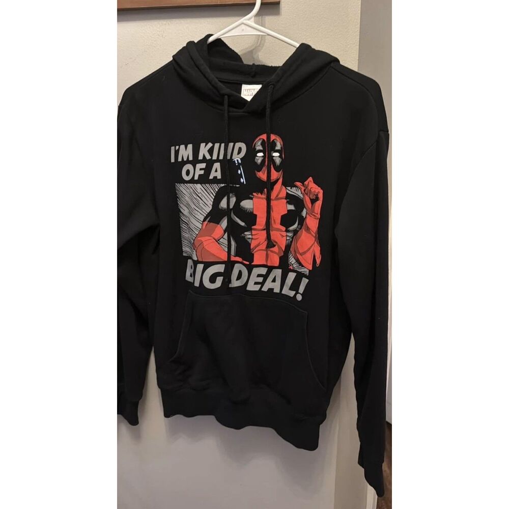 Marvel Deadpool Men’s Small Black Pullover Hoodie “I’m Kind of a Big Deal”